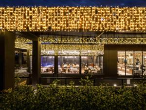 Movenpick Living Istanbul West