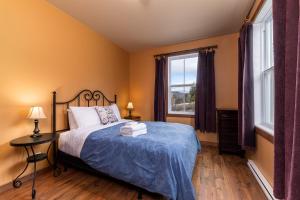 Condo 120B, Hot Tub, Panoramic Views & Game Area