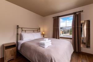 Condo 120B, Hot Tub, Panoramic Views & Game Area