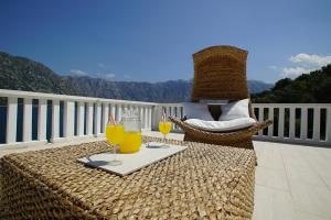 PENTHOUSE STOLIV Villa located 5 meters from the sea SPA-Pool Exclusive Terrace,Private Jetty Sunbeds, Pebble Beach, Secluded location Total area 375m2 at your disposal