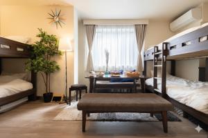 “1ST ROOM” 内装デザイナー監修！30㎡ 最大6名 経堂駅から徒歩5分 築浅 良質な暮らしを