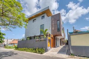 Elourea Townhouse 2BR Villas by Balangan Beach