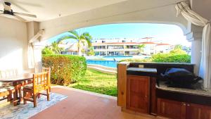 Bay Blue 2BR on the Lagoon next to the beach