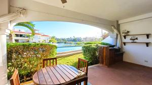 Bay Blue 2BR on the Lagoon next to the beach