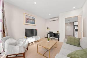 Spacious 3-Bedroom Apartment + Lifestyle Amenities