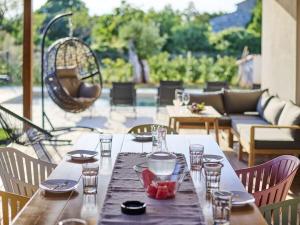 Villa in Mar ana with swimming pool