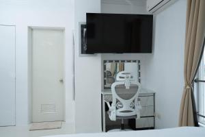 One Bedroom Condominium at Kandi Tower 1