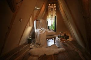 Castelul de Lut - Eco Boutique Guesthouse