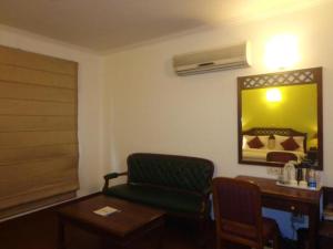 Hotel Ambica Palace
