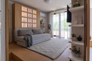 Smartly Designed Flat with Balcony & Parking by Flat Mаnаger