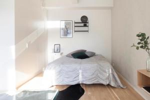 2ndhomes Stylish Studio with Balcony