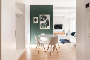 2ndhomes Stylish Studio with Balcony