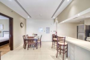 Spacious & Versatile 2BR Elite Downtown Residence