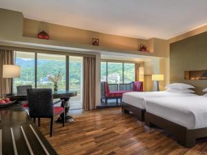 Pullman Phuket Karon Beach Resort