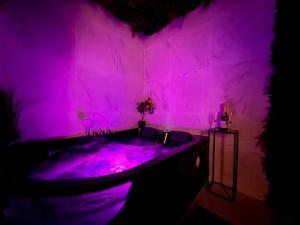 Velvet room balneo