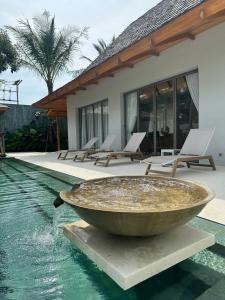 Anchan Tropicana By Ere