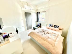 อมรรัตน์Room