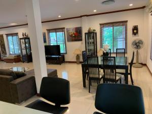 Mountain Retreat in Nong Kae, Thailand - Perfect for Families