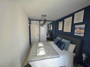 Blue You Away - Las Americas