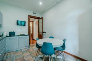 GuestHost - M1 Dante Elegant Apartment Torino