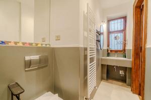 GuestHost - M1 Dante Elegant Apartment Torino