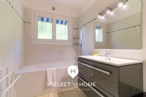 SELECTsoHOME - Magnifique villa pour 10 personnes avec piscine à débordement et vue sur la mer ! - VILLA PAVILLOU