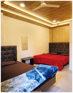 Hotel Pallav Guest House Near Mahakaleswar Jyotirlinga Temple #Fully Air Conditioning & Spacious Room #Free Wi-fi #Free Parking #Room Service #Best Hotel In Ujjain