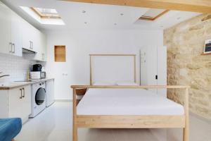 Central studio between Montmartre and Moulin Rouge