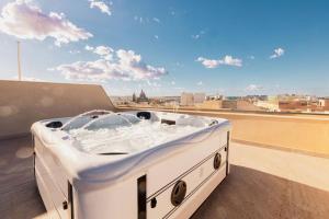 PH Jacuzzi &StunningTerrace Near Tarxien Temples