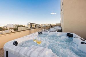 PH Jacuzzi &StunningTerrace Near Tarxien Temples