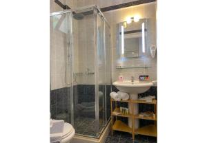 Sunset Premium Studio 9