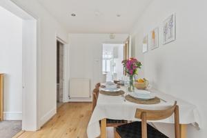 Stylish 2-Bed Flat by Paddington & Hyde Park - By Tempstay