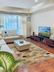 Cozykeyz 2BHK apartment with balconies near swayambhu