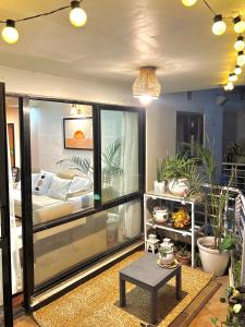 Cozykeyz 2BHK apartment with balconies near swayambhu