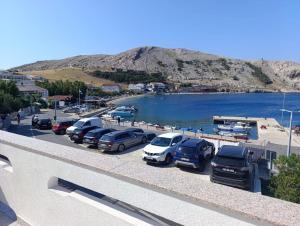 Seafront apartments Valla 