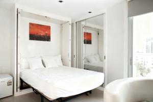 芭提雅瞰海无边泳景泳池健身房公寓 直达海滩椰子树旁