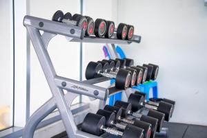 芭提雅瞰海无边泳景泳池健身房公寓 直达海滩椰子树旁