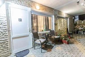 Billys Luxury Suites in Kriopigi