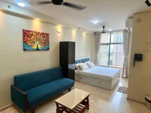 Lakefront AC Balcony LakeView Studio Apartment at Hiranandani Estate, Thane