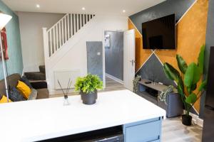 Contractor, Professional and Family Stays near Coventry University, City Centre & Hospital