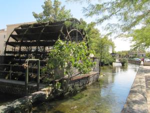 Grand studio à la nuitée photo 12