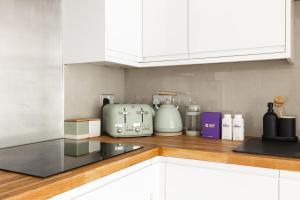 Bright 2BR Garden Flat in South Norwood