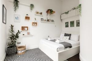 Bright 2BR Garden Flat in South Norwood