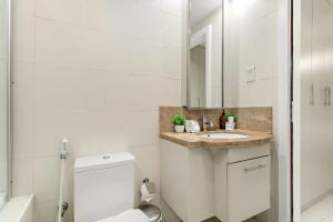 FIRST CLASS 1BR Burj Khalifa View , Near Metro