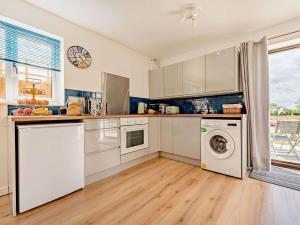 2 bed in Minety 89025