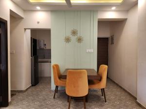 Zen Urban 1BHK Retreat with Pool, Amenities - 5 Minutes to Candolim Beach