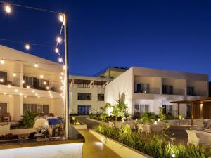 Nungwi Dreams by Mantis