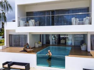 Nungwi Dreams by Mantis