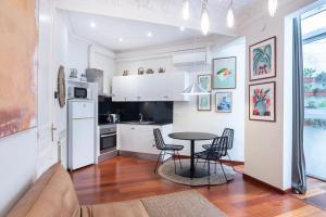 Modernist apartment in the best location, Eixample