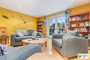 Rachels House with Parking!